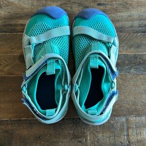 Kids Teva Outflow shoes